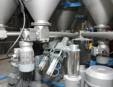 linie-transportu-i-dozowania-granulatow-i-proszkow-03